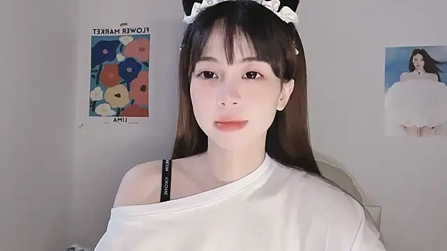 -Hottie online show from 12-22-25, 04:07