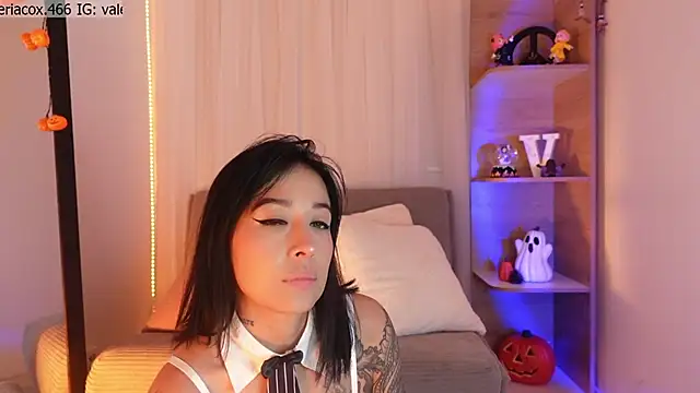 ValeriaCox online show from 10-24-25, 01:21