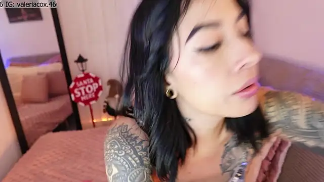 ValeriaCox online show from 11-22-25, 03:00