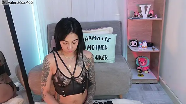 ValeriaCox online show from 11-11-25, 02:34