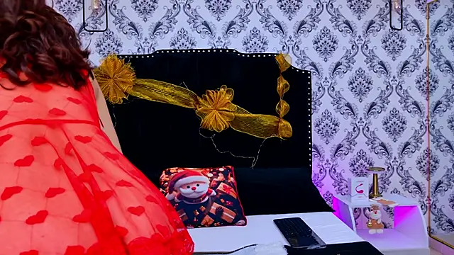 SaaraBrown online show from 12-20-25, 12:19