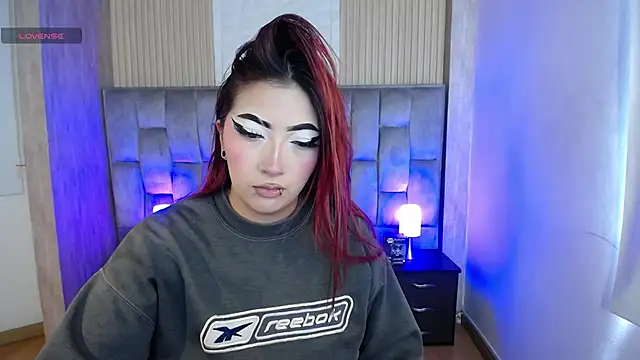 Mia Rinn online show from 10-27-25, 05:03