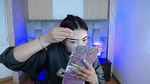 Mia Rinn online show from 10-16-25, 01:52