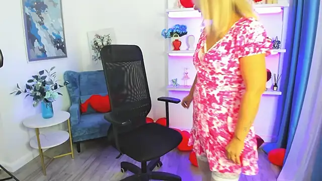 Snapshot of AgathaKlouin chatting on 02-15-26, 08:13 AgathaKlouin online show from 02-15-26, 08:13