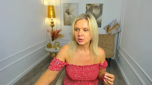 AgathaKlouin online show from 04-19-26, 11:22