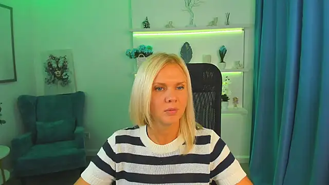 AgathaKlouin online show from 09-13-25, 07:14