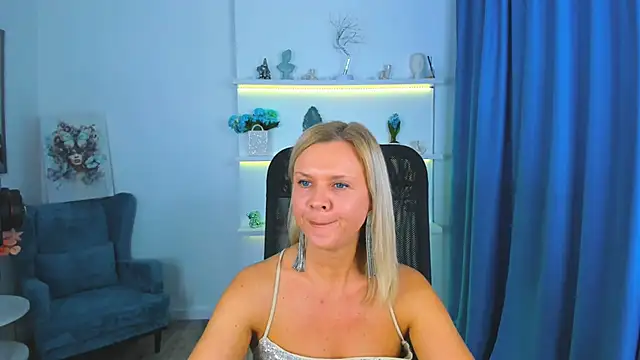 AgathaKlouin online show from 11-29-25, 07:36