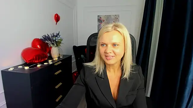 Snapshot of AgathaKlouin chatting on 02-14-26, 11:10 AgathaKlouin online show from 02-14-26, 11:10