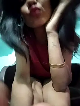 Hotty-Divya online show from 10-28-25, 09:19