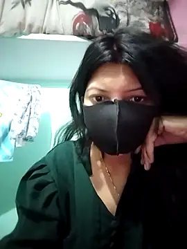 Hotty-Divya online show from 04-20-26, 03:53