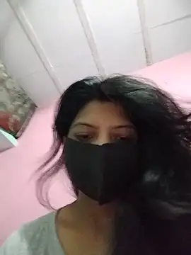 Hotty-Divya online show from 06-17-26, 03:39