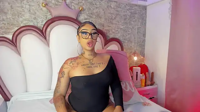 Mia Jansen online show from 03-12-26, 01:37