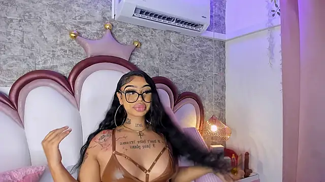 Mia Jansen online show from 04-12-26, 03:54