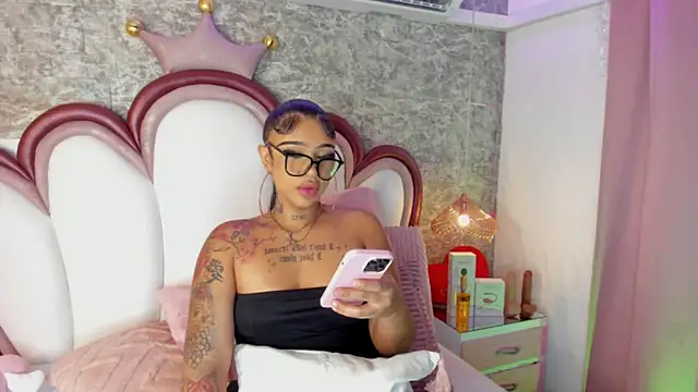 Mia Jansen online show from 03-04-26, 01:30