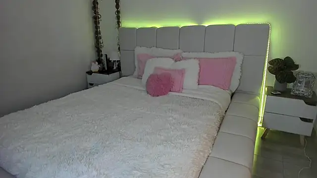 Snapshot of Ori_valentina chatting on 02-06-26, 06:59 Ori valentina online show from 02-06-26, 06:59