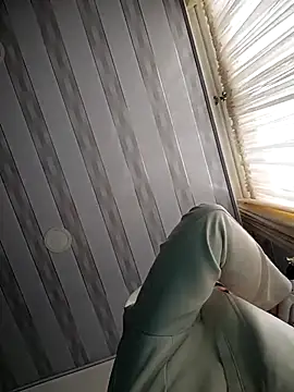 Lesly 10- online show from 11-13-25, 03:49