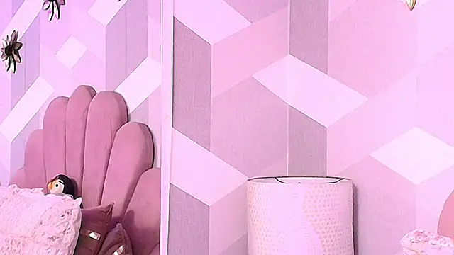 KylieMonnett online show from 11-14-25, 09:18