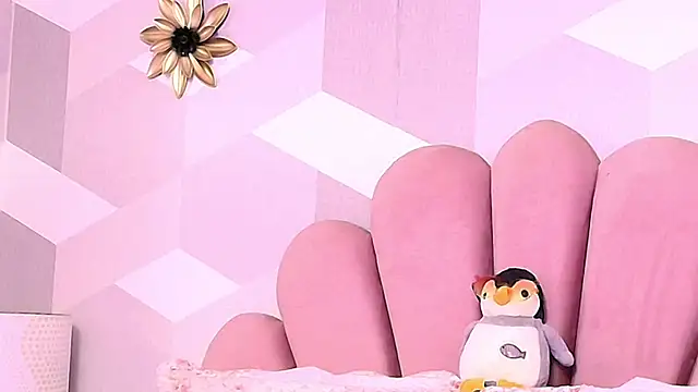 KylieMonnett online show from 11-26-25, 05:02