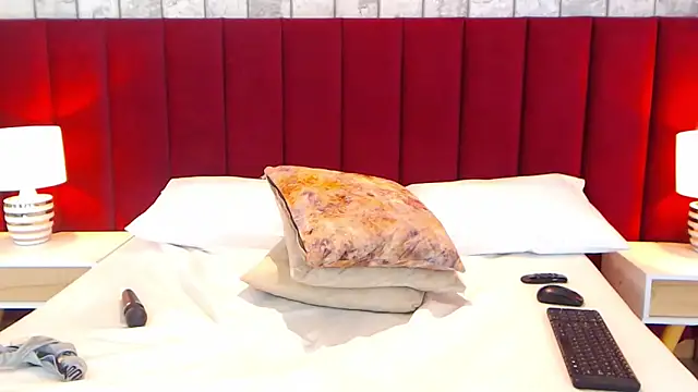 EmilyKnight online show from 02-26-25, 01:46