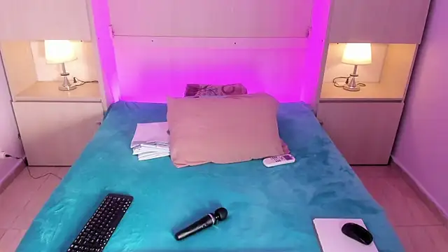 EmilyyStuart online show from 03-28-26, 04:02