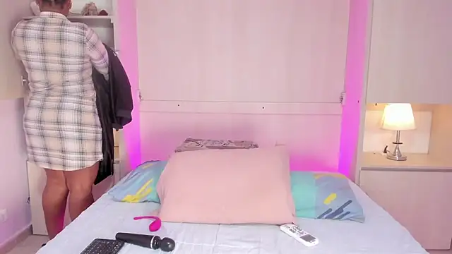 EmilyyStuart online show from 02-17-26, 03:26