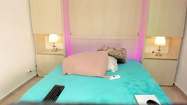 EmilyyStuart online show from 12-20-25, 03:53