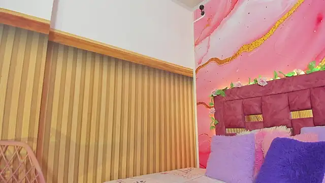 Snapshot of melody_paris chatting on 03-17-26, 10:51 melody paris online show from 03-17-26, 10:51