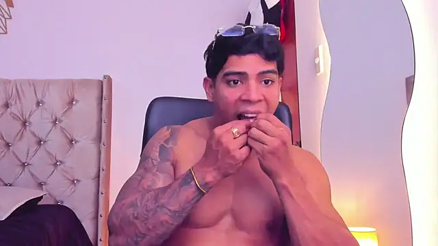 Snapshot of Andrew_wolf7 chatting on 02-03-26, 04:43 Andrew wolf7 online show from 02-03-26, 04:43