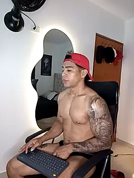 Andrew wolf7 online show from 10-08-25, 10:17