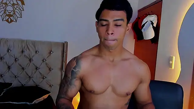 Andrew wolf7 online show from 01-15-26, 01:42