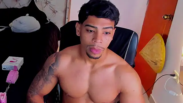 Andrew wolf7 online show from 12-21-25, 08:31