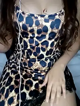 Snapshot of Patrona-fifi chatting on 02-13-25, 11:37 Patrona-fifi online show from 02-13-25, 11:37