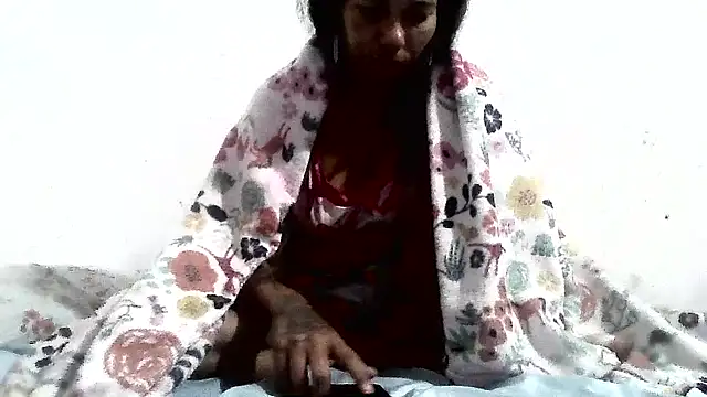 Snapshot of thasmyni chatting on 07-12-26, 10:05 thasmyni online show from 07-12-26, 10:05