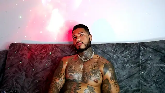 Snapshot of Exotic_tatto27121 chatting on 12-18-24, 05:59 Exotic tatto27121 online show from 12-18-24, 05:59