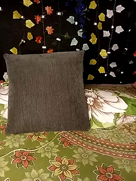 Sony-Model online show from 11-15-25, 03:16