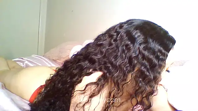 Snapshot of bambibarbi chatting on 07-10-26, 03:39 bambibarbi online show from 07-10-26, 03:39