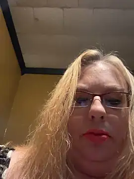 CherishWilliams online show from 04-18-26, 07:44