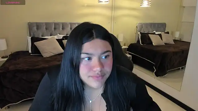 Snapshot of _Dulcinea_1 chatting on 10-13-25, 10:39 Dulcinea 1 online show from 10-13-25, 10:39