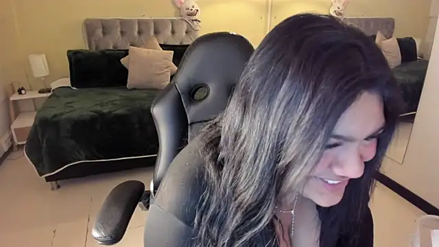 Snapshot of _Dulcinea_1 chatting on 10-21-25, 10:36 Dulcinea 1 online show from 10-21-25, 10:36