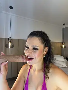Snapshot of SOFIAGOEZ30 chatting on 06-18-26, 11:48 SOFIAGOEZ30 online show from 06-18-26, 11:48