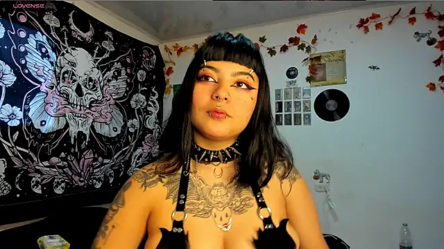 sheccid  online show from 01-26-25, 02:30