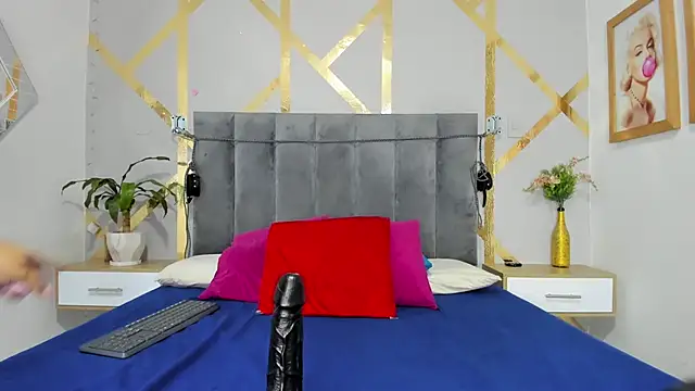 Caroliine Torres online show from 02-24-26, 11:44