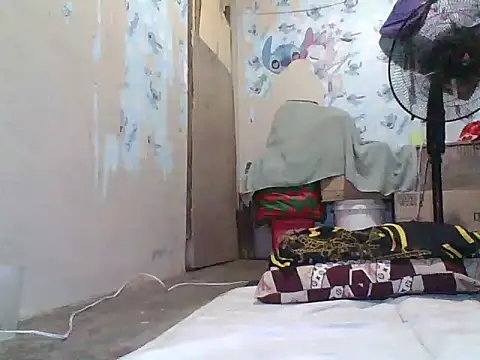 Sweetchuby1995 online show from 06-19-26, 04:24