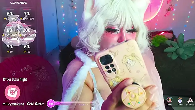 MilkyXSakura online show from 12-18-25, 01:11