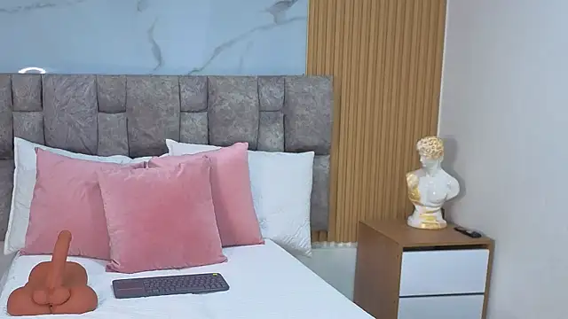 Khalifa fletcher online show from 11-24-25, 08:42