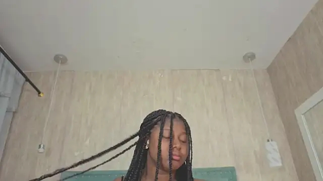 Alexa roussee online show from 09-29-25, 12:22