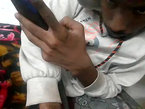 devilsam3327 online show from 12-03-25, 05:56