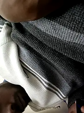 devilsam3327 online show from 12-22-25, 04:51