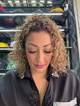 Katti Barrera online show from 06-26-26, 06:14