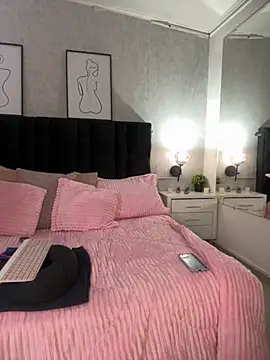 Snapshot of Katti_Barrera chatting on 11-22-25, 11:42 Katti Barrera online show from 11-22-25, 11:42